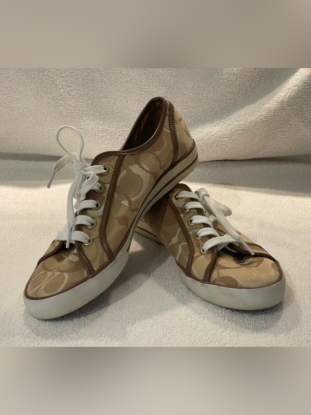 Coach Women's Signature Canvas “DEE” Low-Top Sneakers in Beige and White